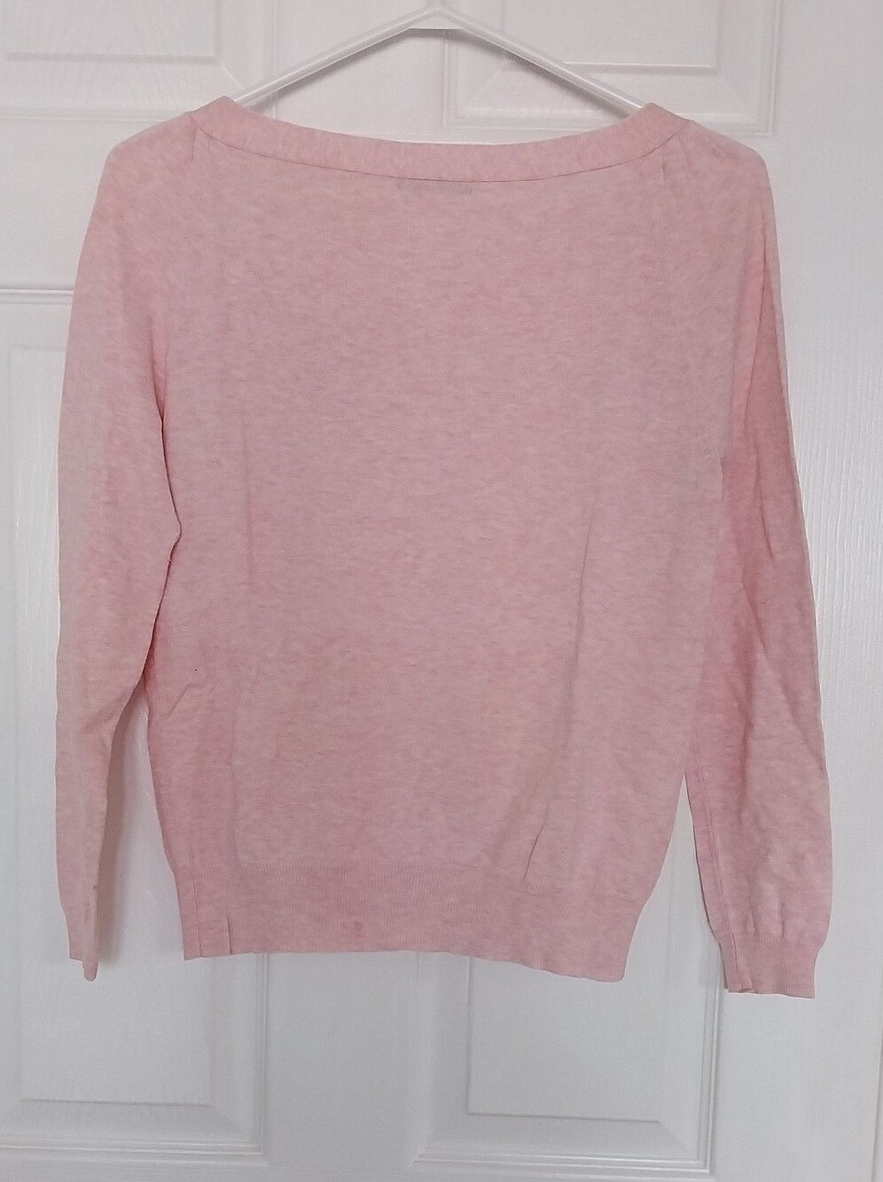 Beautiful Light peach V-Neck Sweater - Picture 4 of 4